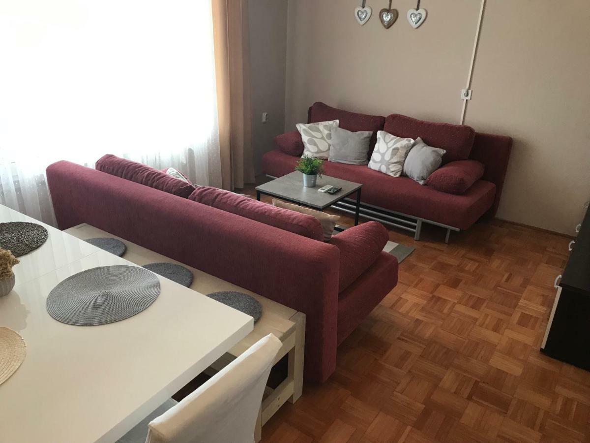 Apartman Tina Hotel Vir Luaran gambar